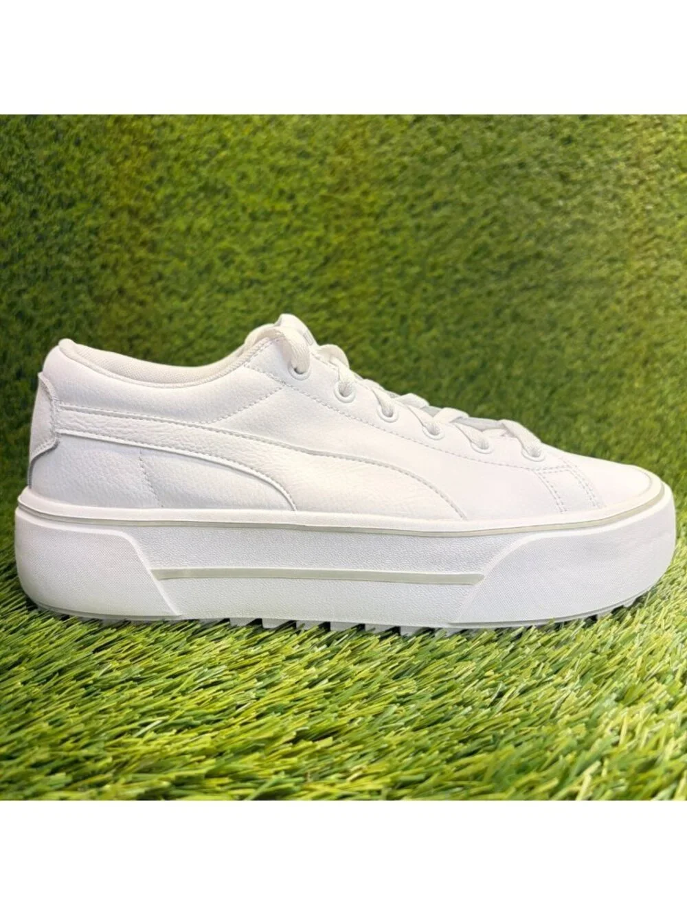 Puma Kaia Platform L Womens Size 10 White Athletic Lifestyle Shoes Sneakers